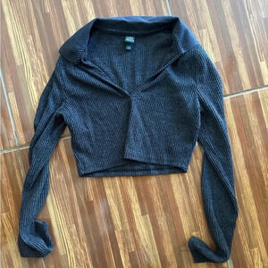 Wild fable long sleeve collared crop top size Small